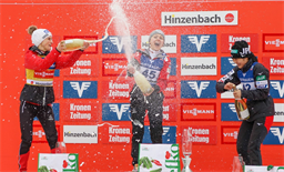 Podestfoto_Damenweltcup_Hinzenbach